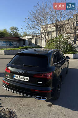Внедорожник / Кроссовер Audi SQ5 2017 в 