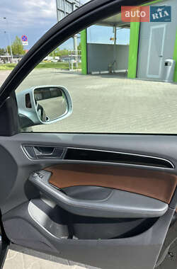 Внедорожник / Кроссовер Audi SQ5 2014 в 