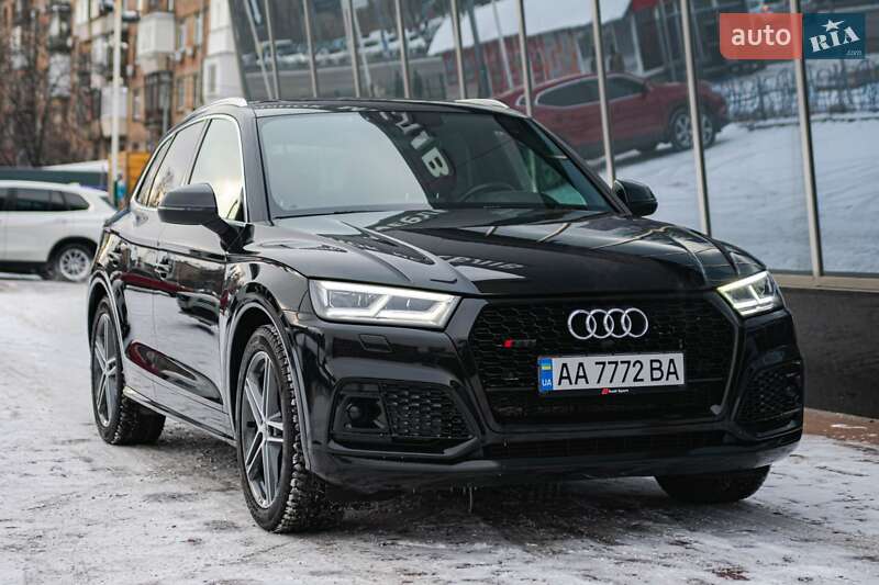 Внедорожник / Кроссовер Audi SQ5 2018 в 