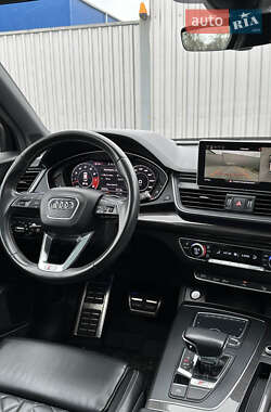 Внедорожник / Кроссовер Audi SQ5 2017 в 