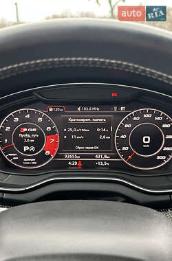 Внедорожник / Кроссовер Audi SQ5 2017 в 