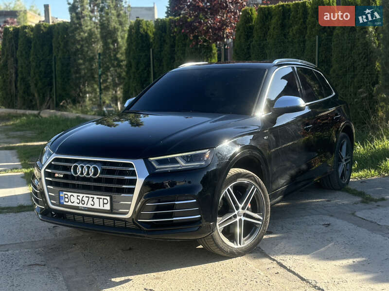 Позашляховик / Кросовер Audi SQ5 2018 в 