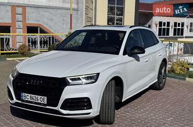 Внедорожник / Кроссовер Audi SQ5 2019 в 