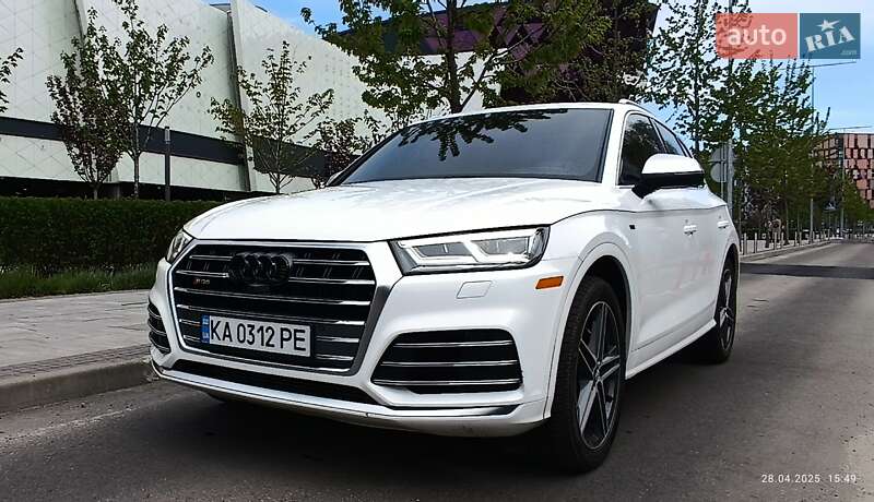 Позашляховик / Кросовер Audi SQ5 2017 в 
