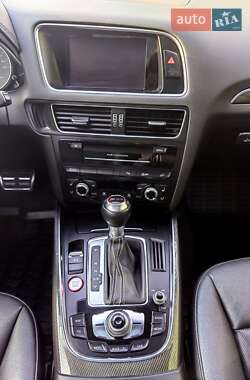 Позашляховик / Кросовер Audi SQ5 2013 в 