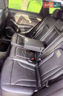 Позашляховик / Кросовер Audi SQ5 2013 в 