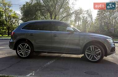 Позашляховик / Кросовер Audi SQ5 2013 в 