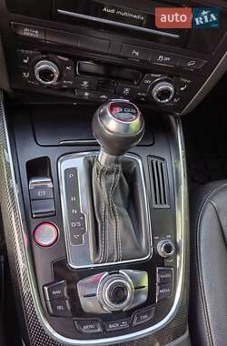 Позашляховик / Кросовер Audi SQ5 2013 в 