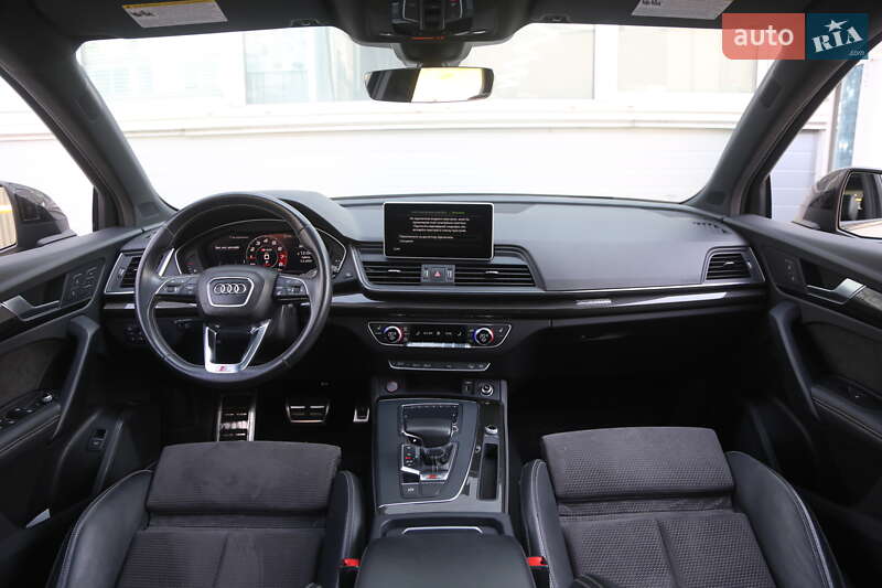 Внедорожник / Кроссовер Audi SQ5 2018 в Киеве