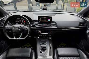 Внедорожник / Кроссовер Audi SQ5 2018 в 