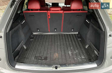 Внедорожник / Кроссовер Audi SQ5 2022 в 