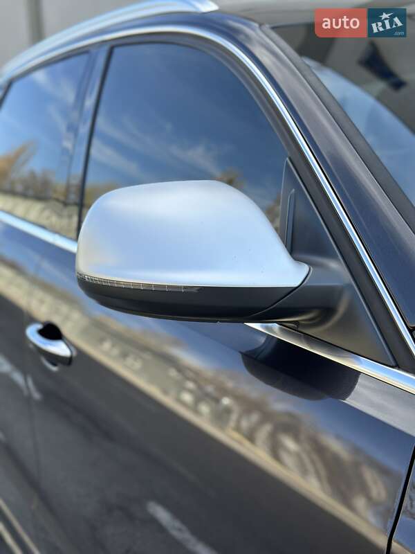 Позашляховик / Кросовер Audi SQ5 2014 в Києві