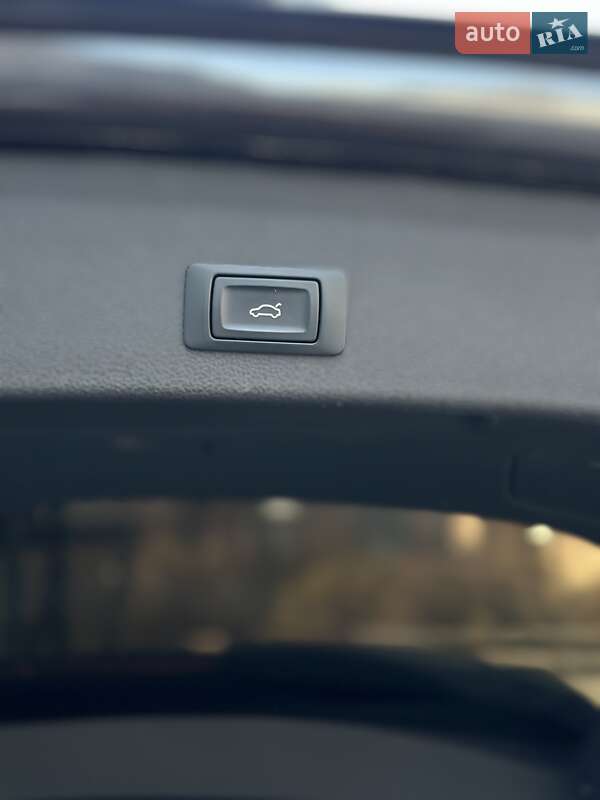 Позашляховик / Кросовер Audi SQ5 2014 в Києві