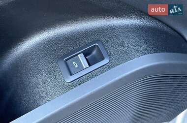 Внедорожник / Кроссовер Audi SQ5 2022 в 