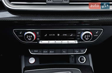Внедорожник / Кроссовер Audi SQ5 2018 в 