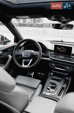 Внедорожник / Кроссовер Audi SQ5 2018 в 