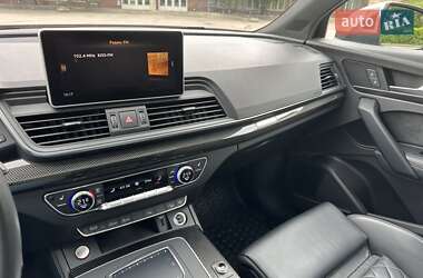 Внедорожник / Кроссовер Audi SQ5 2018 в 