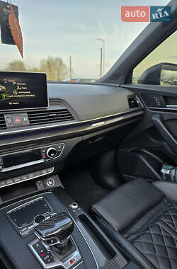 Внедорожник / Кроссовер Audi SQ5 2019 в 