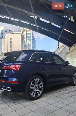 Позашляховик / Кросовер Audi SQ5 2018 в 
