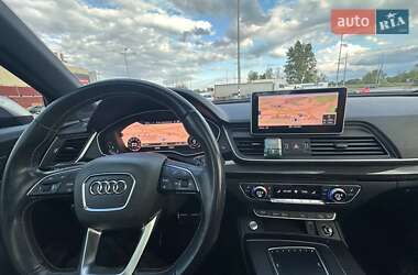 Внедорожник / Кроссовер Audi SQ5 2017 в 