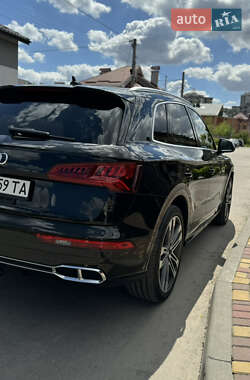 Позашляховик / Кросовер Audi SQ5 2018 в 