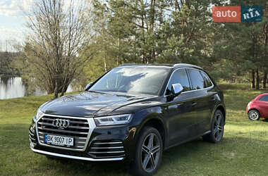 Внедорожник / Кроссовер Audi SQ5 2018 в 