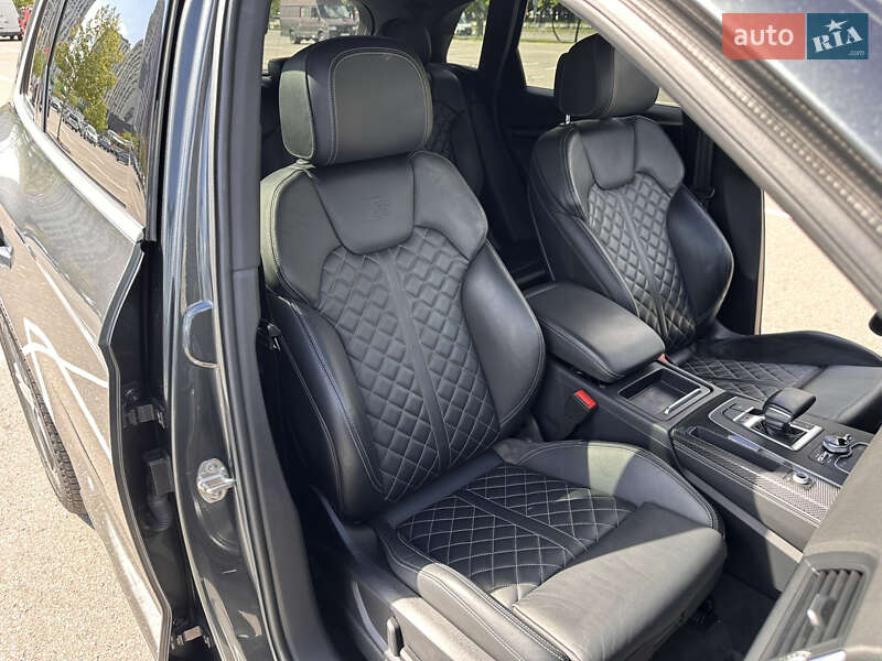 Внедорожник / Кроссовер Audi SQ5 2017 в Киеве