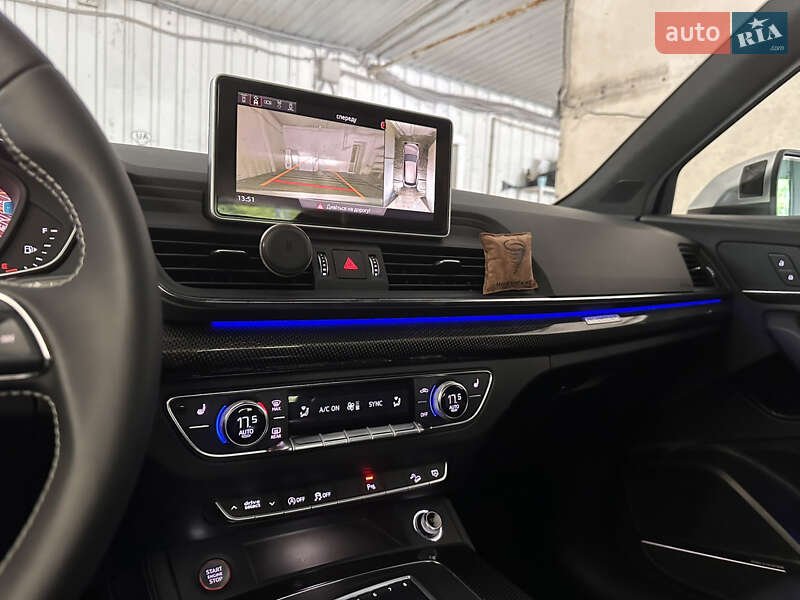 Внедорожник / Кроссовер Audi SQ5 2017 в Киеве