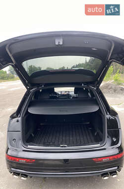 Позашляховик / Кросовер Audi SQ5 2023 в 