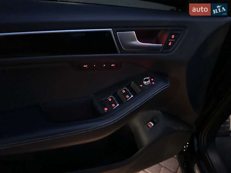 Внедорожник / Кроссовер Audi SQ5 2014 в Белой Церкви