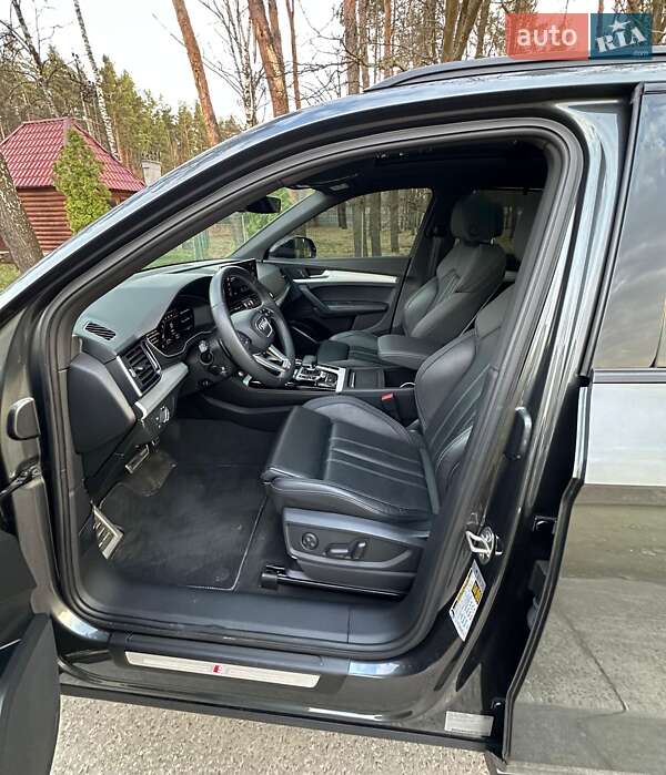 Внедорожник / Кроссовер Audi SQ5 2020 в Киеве
