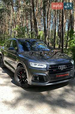 Внедорожник / Кроссовер Audi SQ5 2017 в 