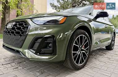 Внедорожник / Кроссовер Audi SQ5 2021 в 