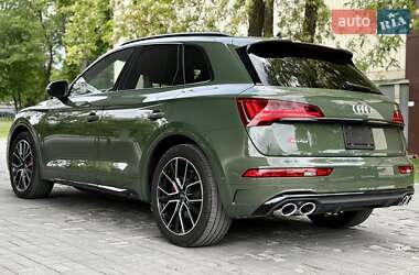 Внедорожник / Кроссовер Audi SQ5 2021 в 