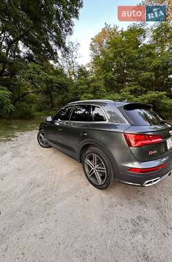 Внедорожник / Кроссовер Audi SQ5 2017 в 