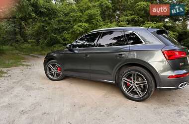 Внедорожник / Кроссовер Audi SQ5 2017 в 