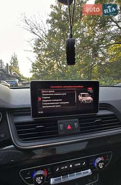 Внедорожник / Кроссовер Audi SQ5 2017 в 