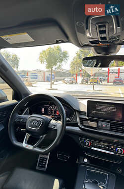 Внедорожник / Кроссовер Audi SQ5 2018 в 