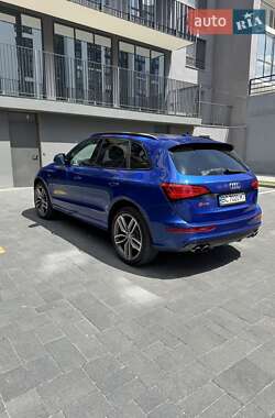 Внедорожник / Кроссовер Audi SQ5 2016 в 