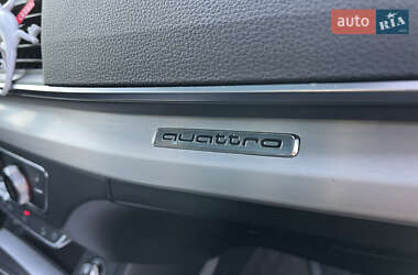 Внедорожник / Кроссовер Audi SQ5 2017 в 