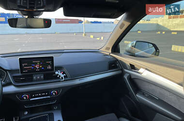 Внедорожник / Кроссовер Audi SQ5 2017 в 