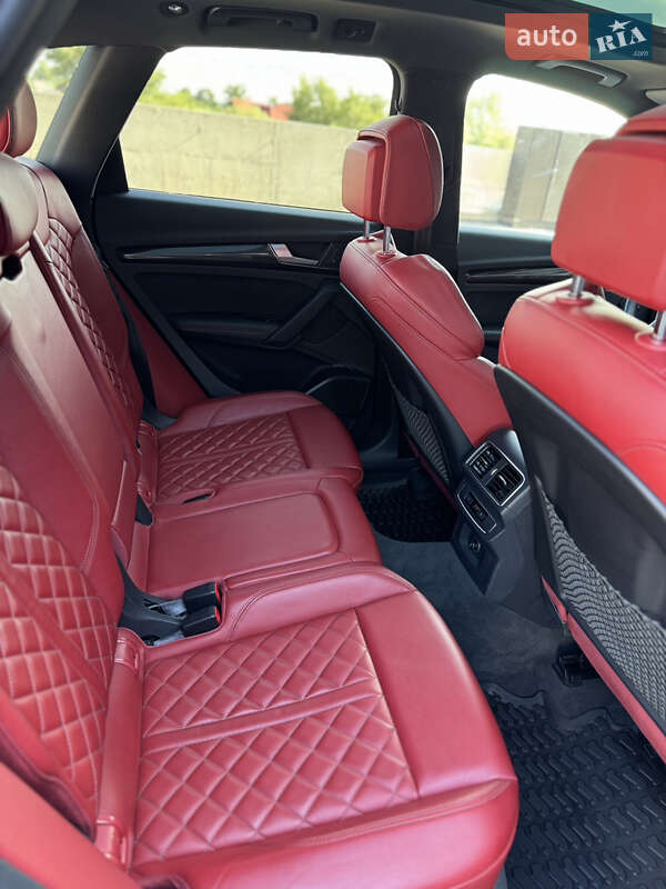 Позашляховик / Кросовер Audi SQ5 2018 в Києві