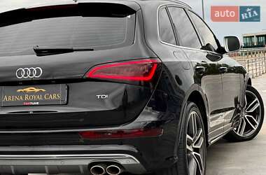 Внедорожник / Кроссовер Audi SQ5 2015 в 