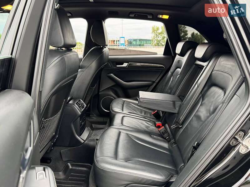 Внедорожник / Кроссовер Audi SQ5 2015 в Киеве