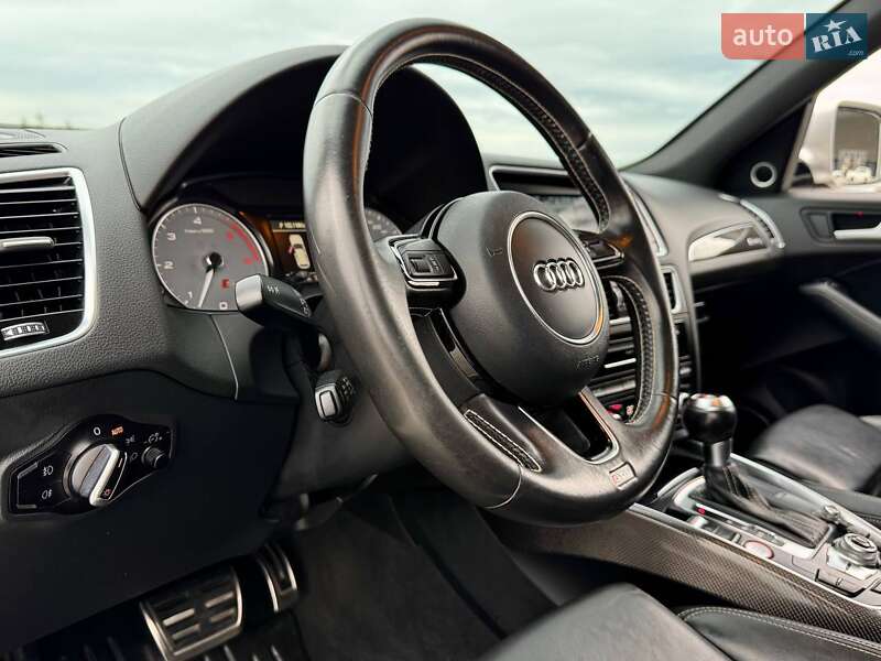 Внедорожник / Кроссовер Audi SQ5 2015 в Киеве