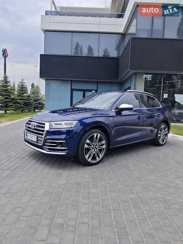 Внедорожник / Кроссовер Audi SQ5 2018 в 