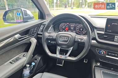 Позашляховик / Кросовер Audi SQ5 2018 в 