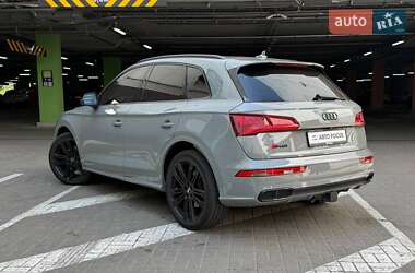 Внедорожник / Кроссовер Audi SQ5 2019 в 