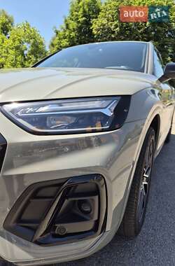Внедорожник / Кроссовер Audi SQ5 2021 в 