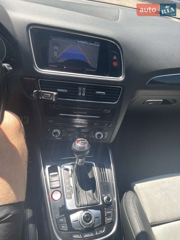 Позашляховик / Кросовер Audi SQ5 2014 в Кам'янському